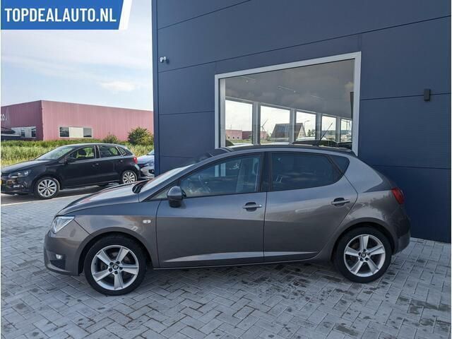 Grijs, metallic lak Gebruikt 2016 Seat Ibiza SC FR Hatchback | € 10.250 - Afbeelding 1/4