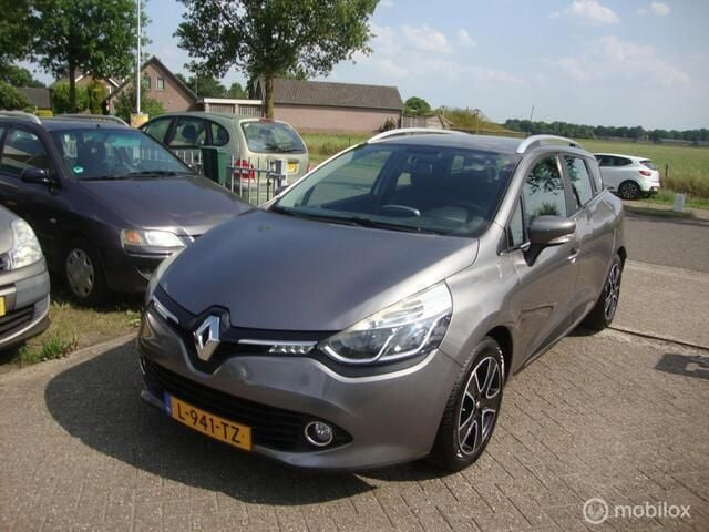 Grijs Gebruikt 2016 Renault Clio GrandTour LIMITED Stationwagen | € 5.250 (Goede deal) - Afbeelding 1/4