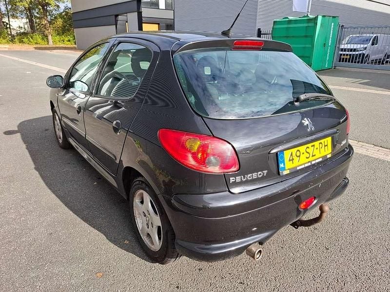 Zwart Gebruikt 2006 Peugeot 206 Hatchback | € 1.850 (Eerlijke prijs) - Afbeelding 1/4