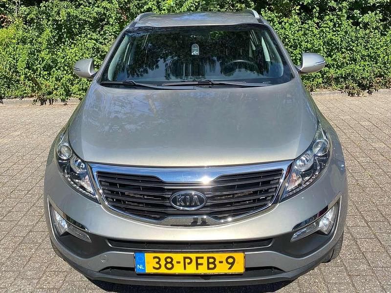 Grijs Gebruikt 2011 Kia Sportage SUV | € 7.750 (Eerlijke prijs) - Afbeelding 1/4