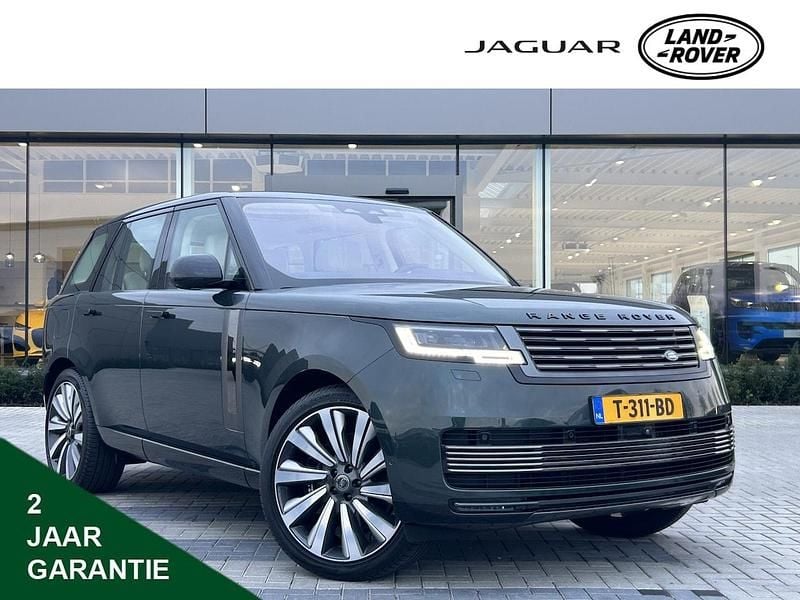 Belgravia green (donker groen metallic)ivoor Occasion 2023 Land Rover Range Rover SUV | € 189.900 (Iets duurder) - Afbeelding 1/4