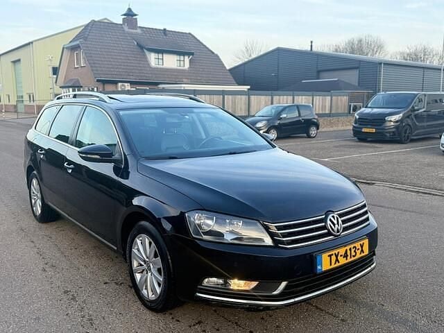 Occasion VW Passat R-line BlueMotion 105 PK (77 kW) 2014 Zwart Stationwagen