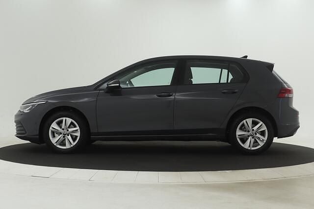 Occasion VW Golf VIII Business 110 PK (80 kW) 2024 Grijs (metallic) Hatchback