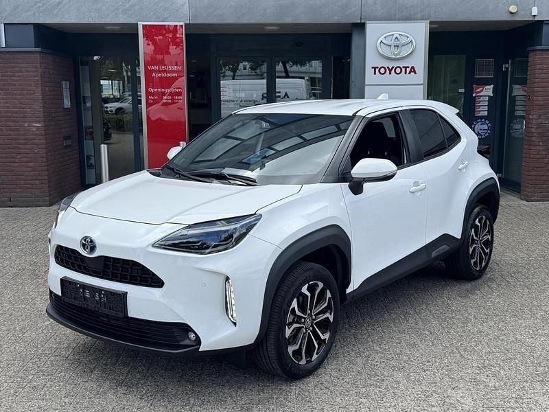Wit Gebruikt 2024 Toyota Yaris Cross Style SUV | € 30.499 (Eerlijke prijs) - Afbeelding 1/4