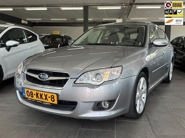 Grijs Gebruikt 2010 Subaru Legacy Comfort Sedan | € 8.495 - Afbeelding 1/4