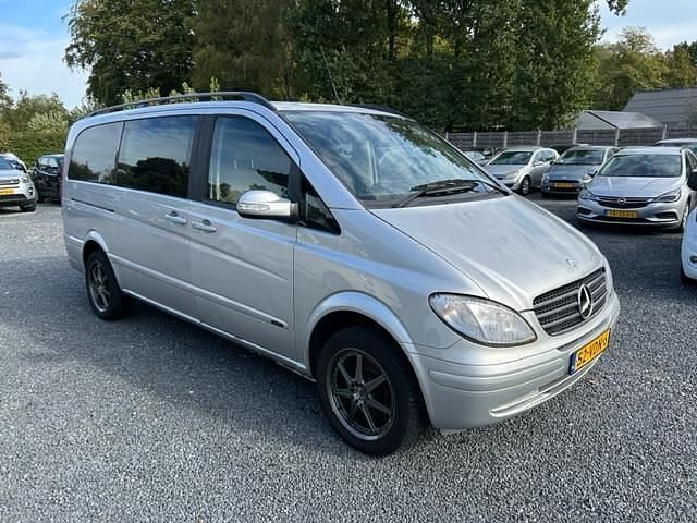 Beige (metallic) Gebruikt 2005 Mercedes Viano MPV | € 6.950 (Duur) - Afbeelding 1/4