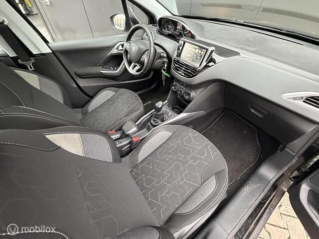 Occasion Peugeot 2008 82 PK (60 kW) 2016 Zwart (metallic) SUV