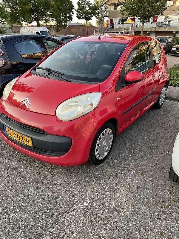Rood Gebruikt 2005 Citroën C1 Hatchback | € 1.250 (Iets duurder) - Afbeelding 1/4