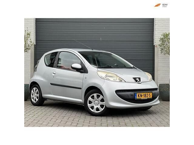 Grijs Gebruikt 2007 Peugeot 107 Hatchback | € 2.295 (Eerlijke prijs) - Afbeelding 1/4