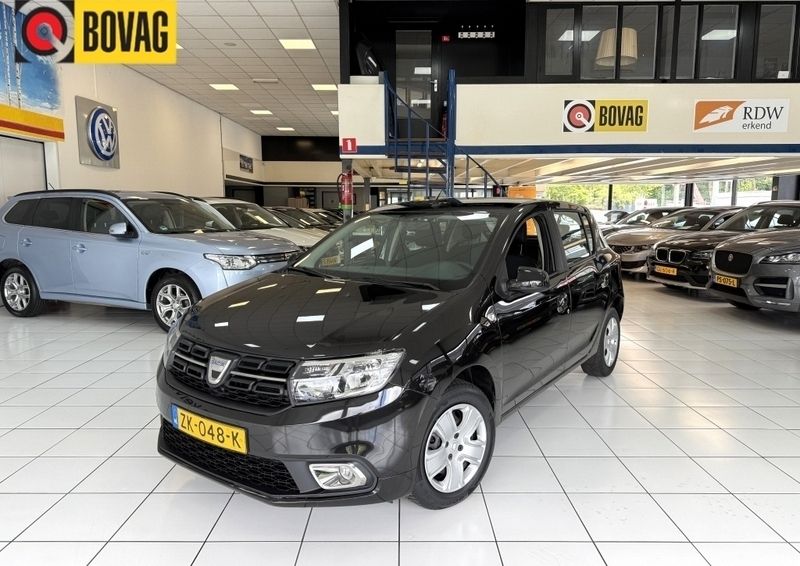 Zwart Gebruikt 2019 Dacia Sandero Lauréate Hatchback | € 8.150 (Goede deal) - Afbeelding 1/4