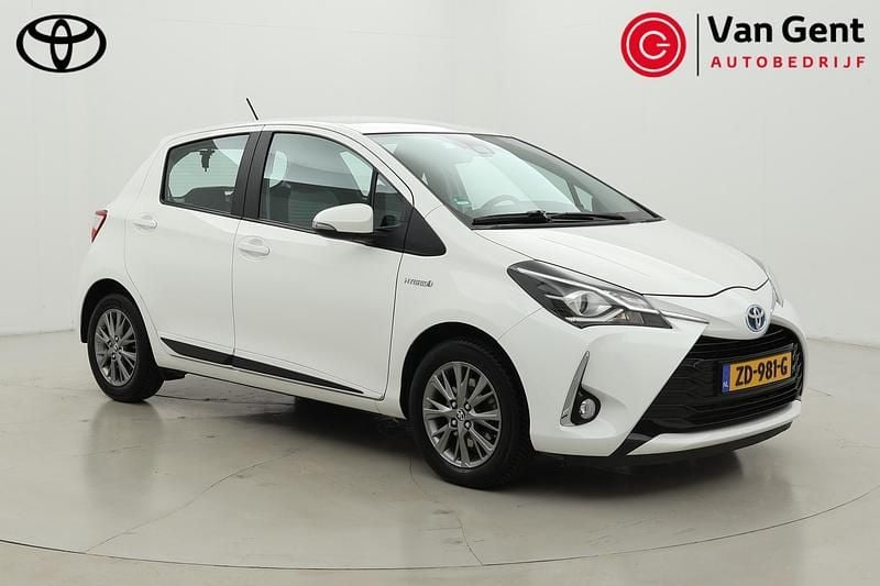 Wit Gebruikt 2017 Toyota Yaris Hybrid Design Hatchback | € 15.999 (Eerlijke prijs) - Afbeelding 1/4