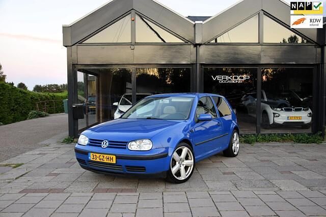 Blauw Gebruikt 2001 VW Golf IV Comfortline Hatchback | € 1.995 (Eerlijke prijs) - Afbeelding 1/4