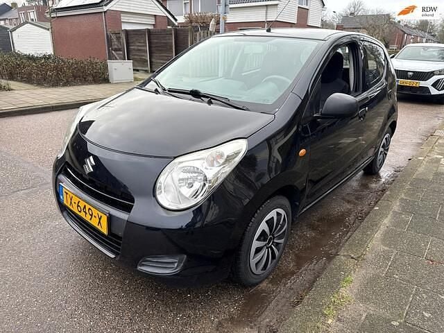 Zwart Occasion 2013 Suzuki Alto Comfort Hatchback | € 4.450 (Eerlijke prijs) - Afbeelding 1/4