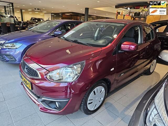 Rood Gebruikt 2017 Mitsubishi Space Star Hatchback | € 5.999 (Iets duurder) - Afbeelding 1/4