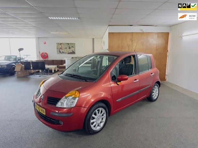 Rood (metallic) Occasion 2005 Renault Modus Luxe MPV | € 2.495 (Eerlijke prijs) - Afbeelding 1/4
