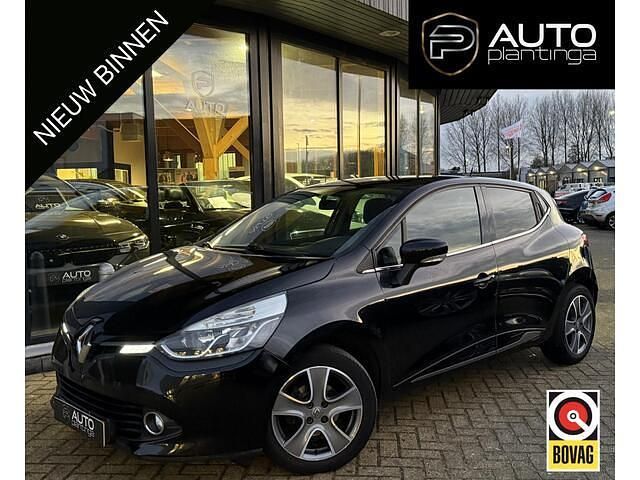 Zwart Occasion 2015 Renault Clio IV Night&Day Hatchback | € 4.595 (Eerlijke prijs) - Afbeelding 1/4
