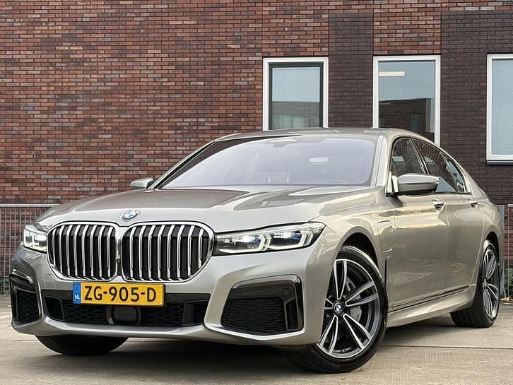 Grijs Occasion 2019 BMW 745e Executive Sedan | € 39.950 (Goede deal) - Afbeelding 1/4