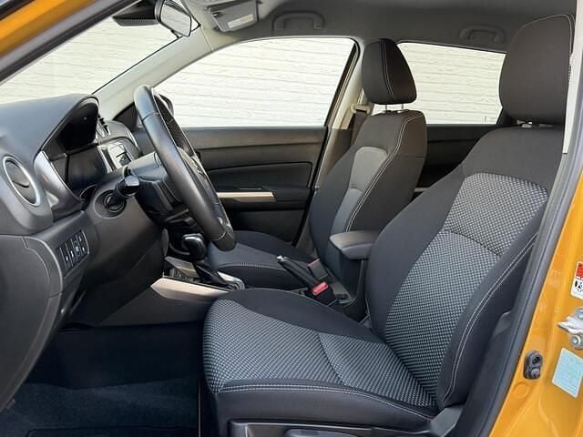 Occasion Suzuki Vitara 102 PK (75 kW) 2024 Geel SUV