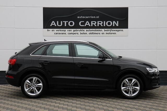 Zwart Gebruikt 2015 Audi Q3 SUV | € 17.445 (Eerlijke prijs) - Afbeelding 1/4