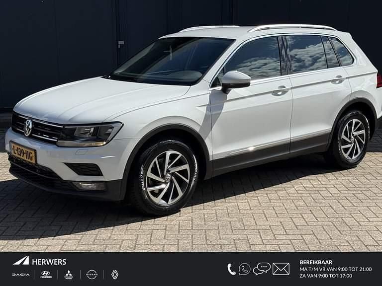 Pure white (0q0q) Gebruikt 2017 VW Tiguan SUV | € 17.985 (Eerlijke prijs) - Afbeelding 1/4