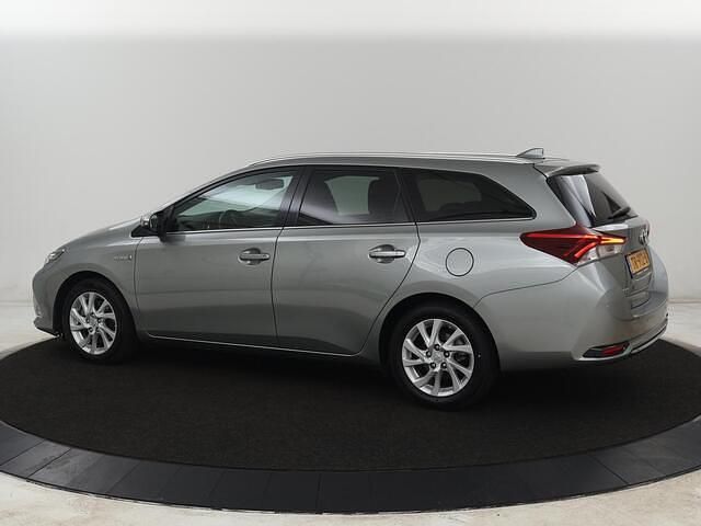 Occasion Toyota Auris Executive 136 PK (100 kW) 2018 Grijs Hatchback