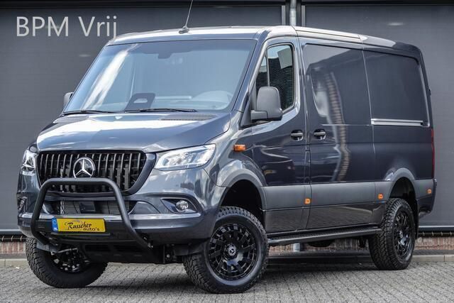 Zwart Nieuw 2024 Mercedes Sprinter Van | € 69.950 - Afbeelding 1/4