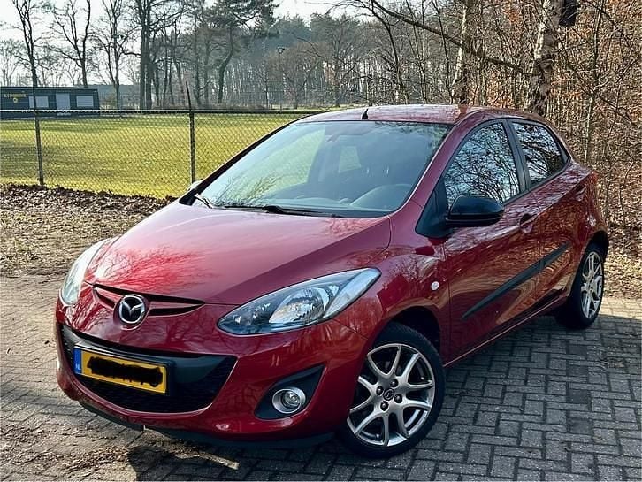 Occasion 2013 Mazda 2 Hatchback | € 5.995 (Eerlijke prijs) - Afbeelding 1/4