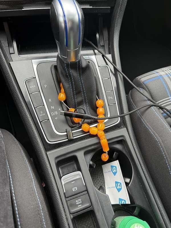 Zwart Gebruikt 2016 VW Golf VII GTE Hatchback | € 15.500 (Eerlijke prijs) - Afbeelding 1/4