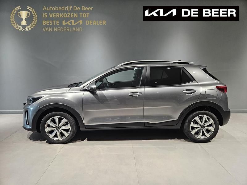 Grijs Gebruikt 2024 Kia Stonic SUV | € 24.845 (Duur) - Afbeelding 1/4