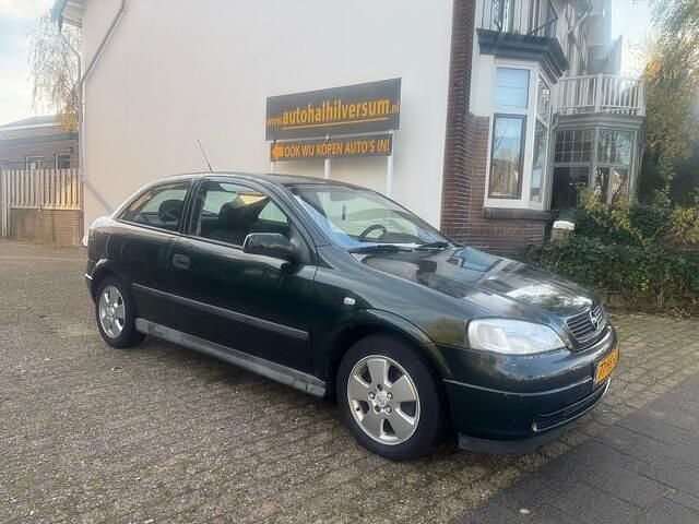 Groen Gebruikt 2001 Opel Astra Edition Hatchback | € 999 (Goede deal) - Afbeelding 1/4