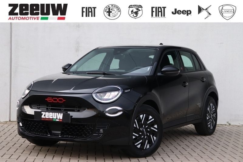 Zwart Nieuw 2024 Fiat 600E Red SUV | € 28.900 - Afbeelding 1/4