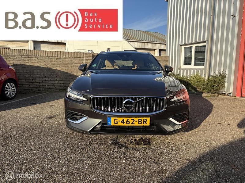Grijs Occasion 2019 Volvo V60 Inscription Stationwagen | € 25.995 (Eerlijke prijs) - Afbeelding 1/4