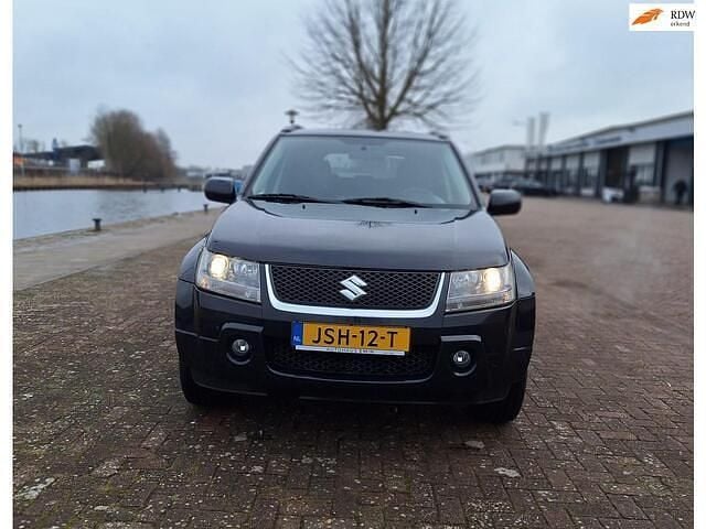 Zwart Occasion 2006 Suzuki Grand Vitara SUV | € 6.999 (Eerlijke prijs) - Afbeelding 1/4