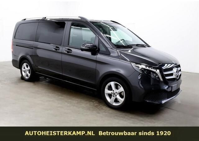 Grijs Gebruikt 2024 Mercedes V220 Edition MPV | € 52.950 (Goede deal) - Afbeelding 1/4