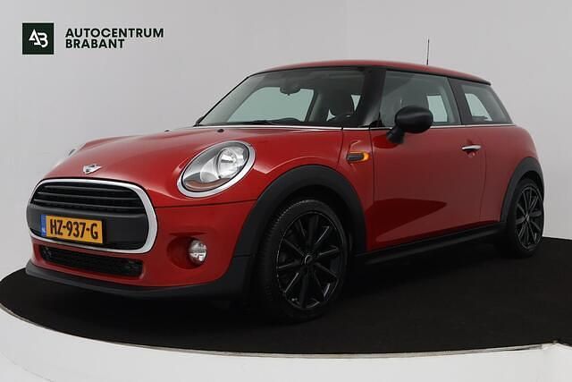 Rood Gebruikt 2016 Mini ONE Business Hatchback | € 9.945 (Goede deal) - Afbeelding 1/4