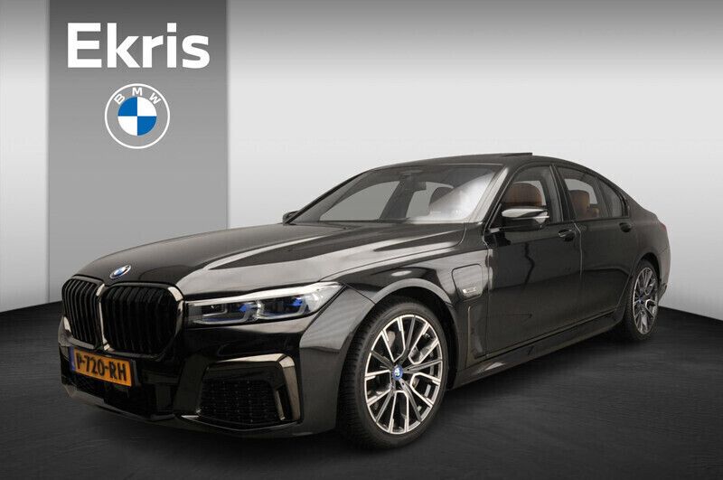 Zwart, metallic lak Gebruikt 2022 BMW 745e M Sport Sedan | € 59.900 (Goede deal) - Afbeelding 1/4