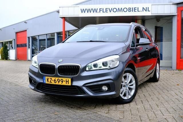 Grijs Gebruikt 2017 BMW 216 Executive Stationwagen | € 11.950 (Goede deal) - Afbeelding 1/4