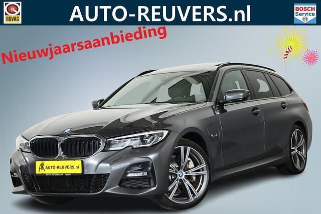 Grijs Occasion 2022 BMW 330 M Sport Stationwagen | € 39.900 (Eerlijke prijs) - Afbeelding 1/4