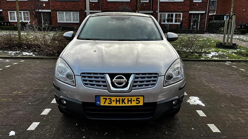 Grijs (metallic) Occasion 2009 Nissan Qashqai Acenta SUV | € 5.450 (Super prijs) - Afbeelding 1/4