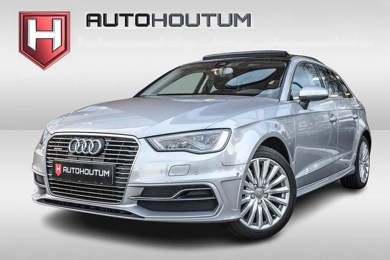 Grijs (metallic) Gebruikt 2015 Audi A3 Sportback e-tron Attraction Hatchback | € 15.500 (Eerlijke prijs) - Afbeelding 1/4