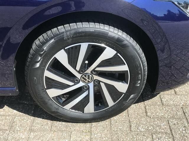 Occasion VW Golf VIII Style 150 PK (110 kW) 2022 Blauw Hatchback