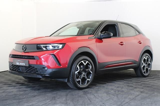 Rood, metallic lak Gebruikt 2024 Opel Mokka Ultimate SUV | € 21.999 (Goede deal) - Afbeelding 1/4