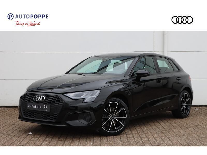 Zwart Gebruikt 2022 Audi A3 Sportback Advanced Hatchback | € 26.950 (Goede deal) - Afbeelding 1/4