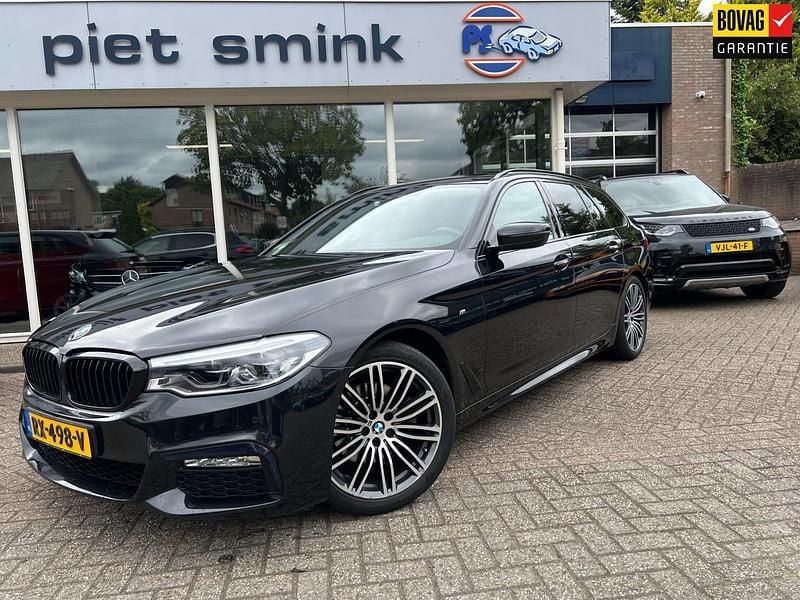 Zwart Gebruikt 2018 BMW 520 Executive Stationwagen | € 23.900 (Iets duurder) - Afbeelding 1/4