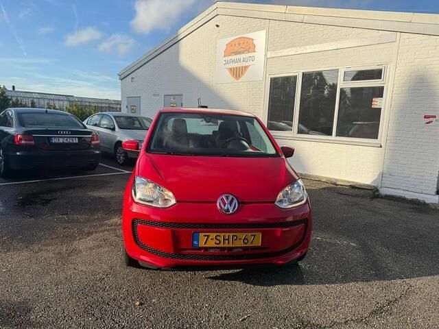 Rood Gebruikt 2013 VW up! move up! Hatchback | € 5.499 (Super prijs) - Afbeelding 1/4