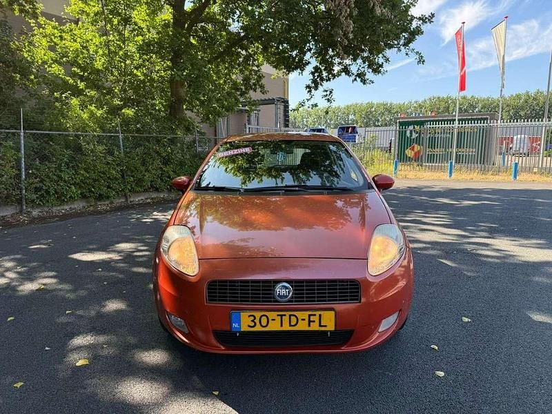 Occasion Fiat Grande Punto 78 PK (57 kW) 2006 Oranje Hatchback