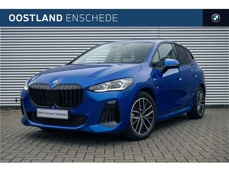 Blauw Gebruikt 2023 BMW 220 M Sport Stationwagen | € 34.950 (Eerlijke prijs) - Afbeelding 1/4