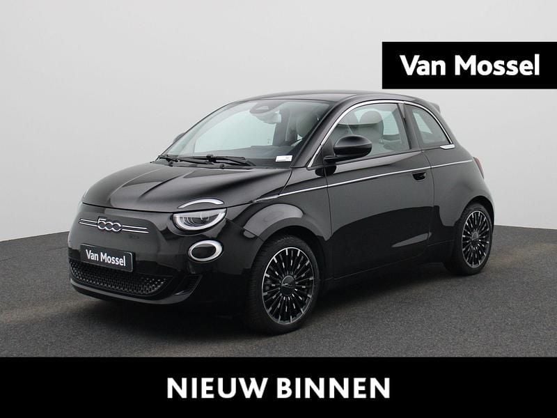 Zwart Gebruikt 2023 Fiat 500e La Prima Hatchback | € 20.400 (Super prijs) - Afbeelding 1/4
