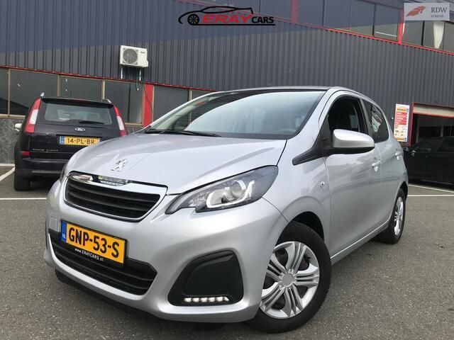 Grijs Gebruikt 2017 Peugeot 108 Envy Hatchback | € 6.999 (Goede deal) - Afbeelding 1/4