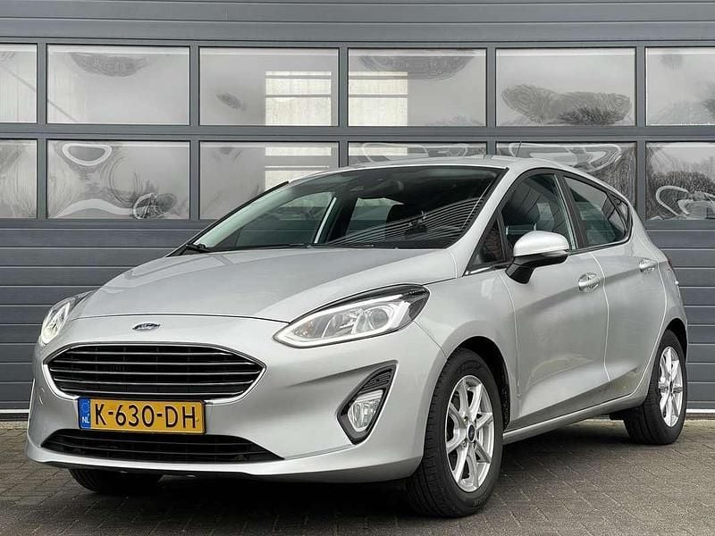 Grijs Gebruikt 2020 Ford Fiesta Titanium Hatchback | € 12.999 (Eerlijke prijs) - Afbeelding 1/3